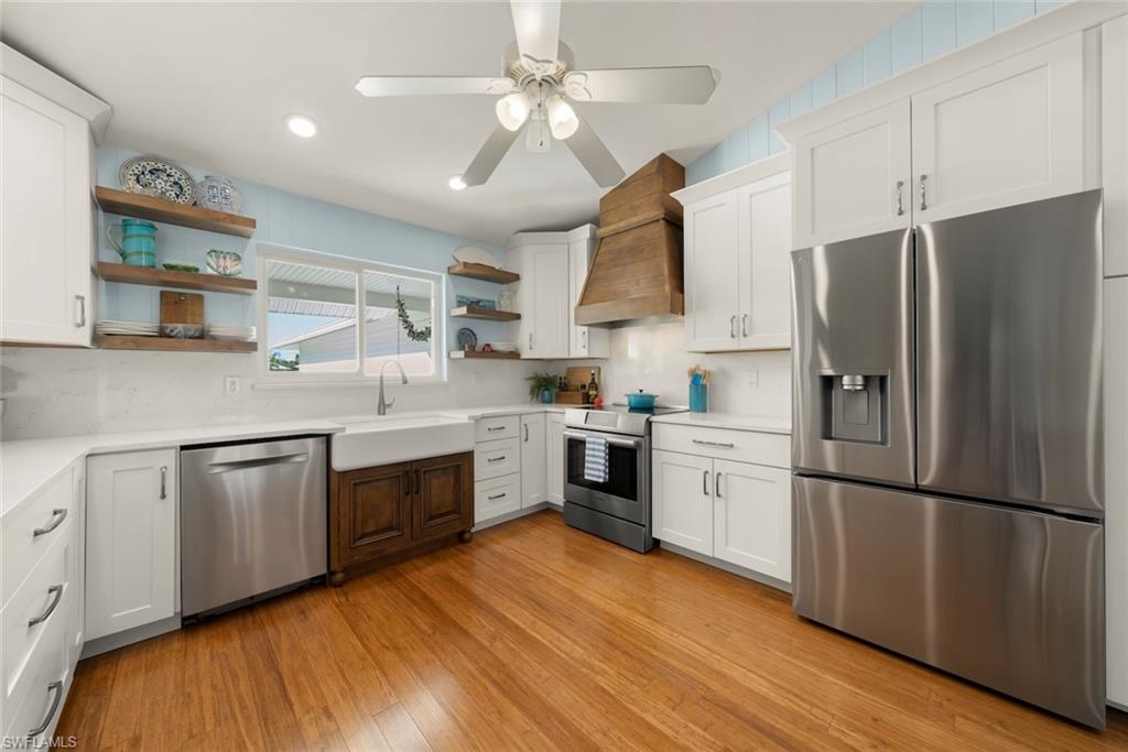 CHARLOTTE SHORES - Residential