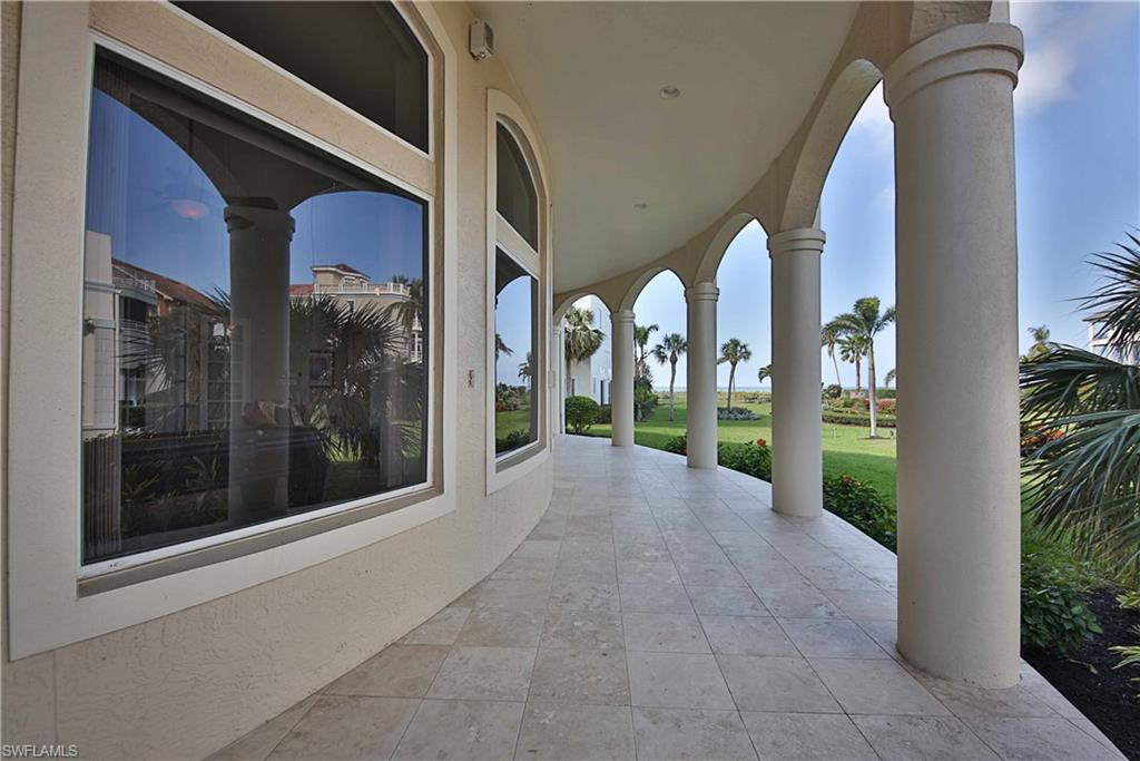 BAREFOOT BEACH - Residential
