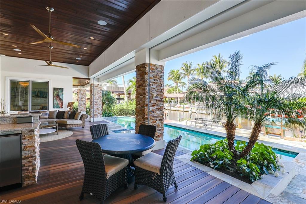 AQUALANE SHORES - Residential