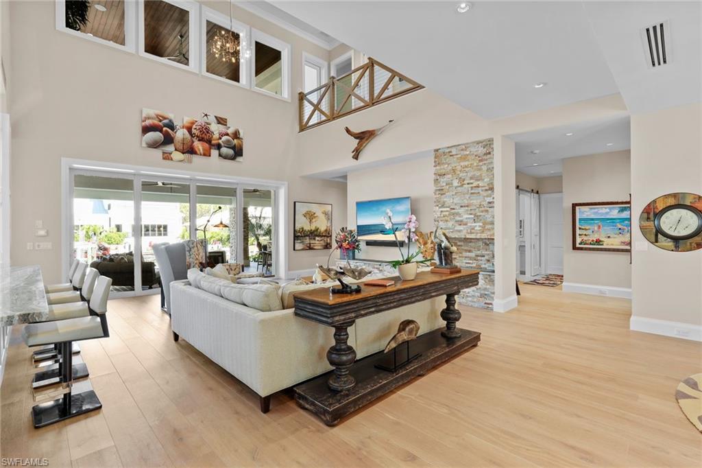 AQUALANE SHORES - Residential