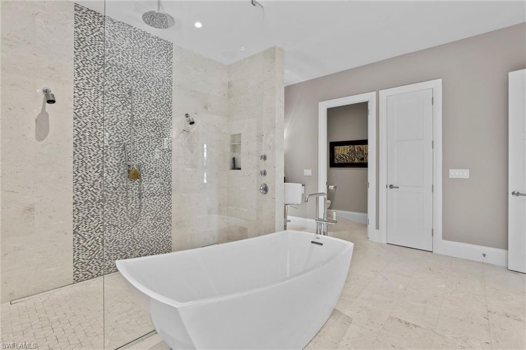 AQUALANE SHORES - Residential