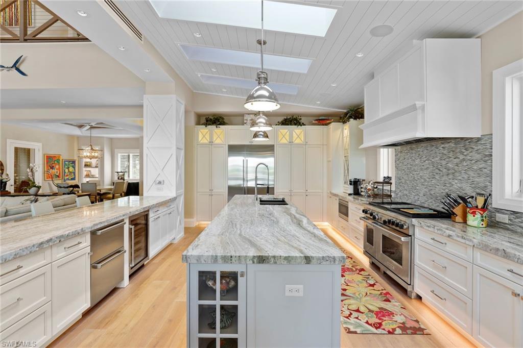 AQUALANE SHORES - Residential