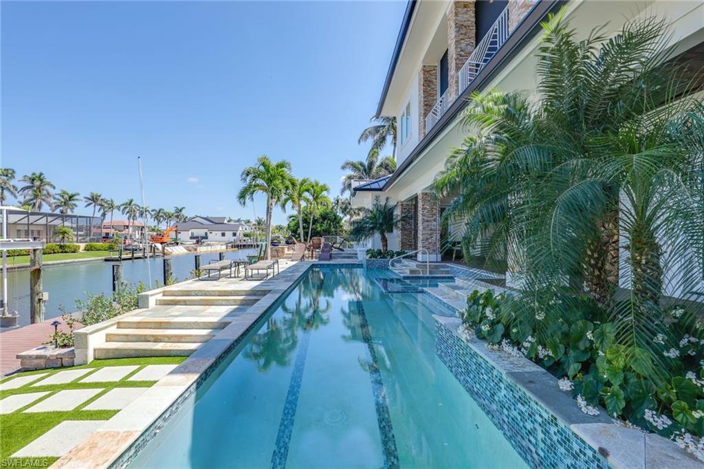 AQUALANE SHORES - Residential