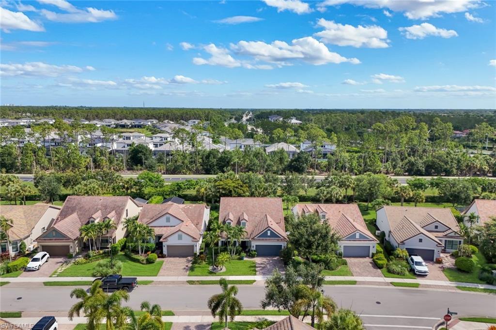 CAMDEN LAKES - Residential