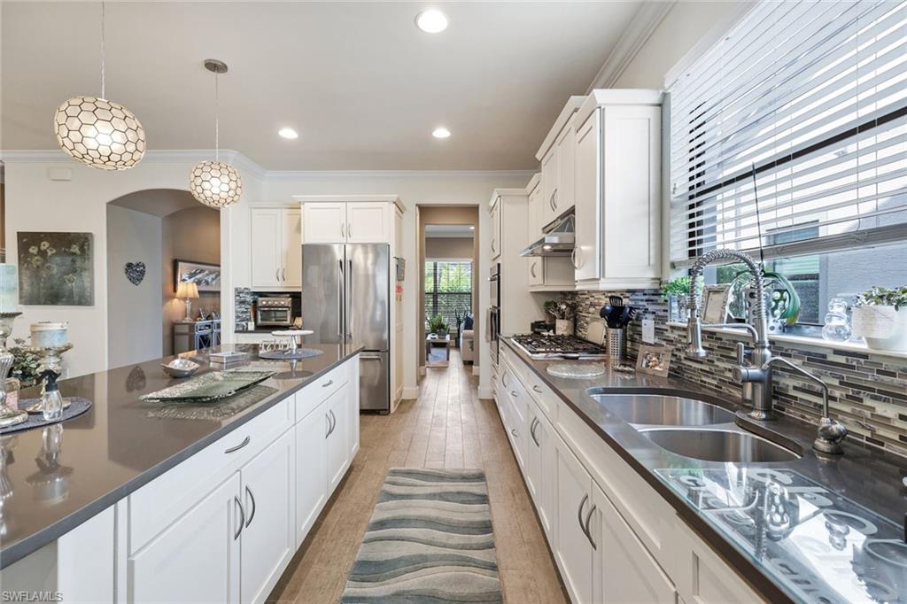 CAMDEN LAKES - Residential