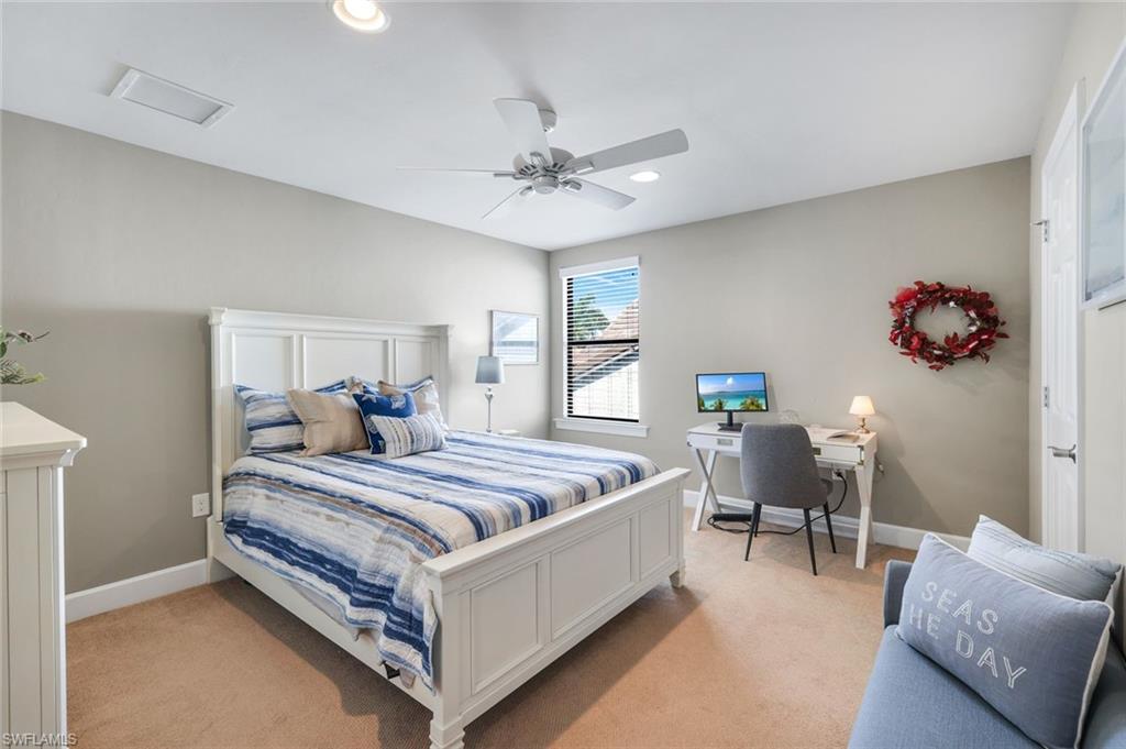 CAMDEN LAKES - Residential