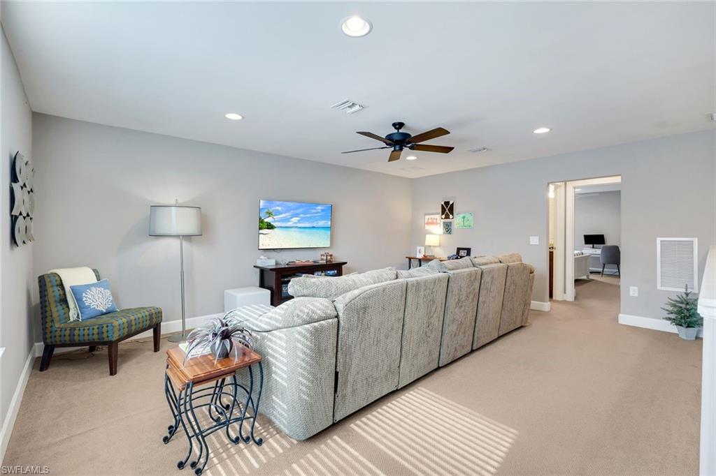 CAMDEN LAKES - Residential