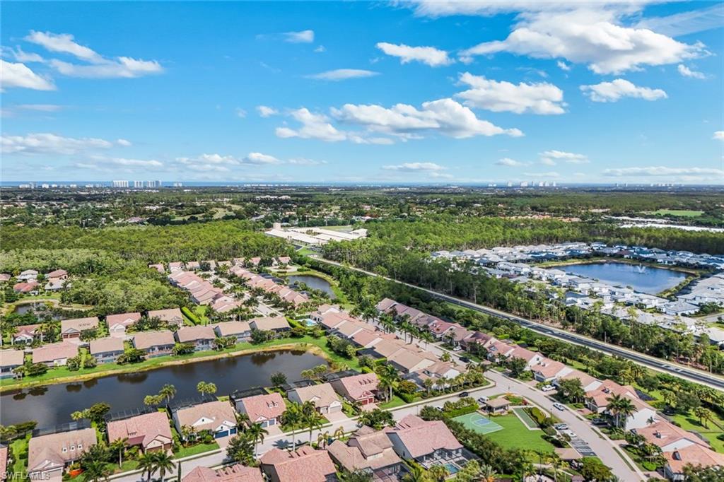 CAMDEN LAKES - Residential