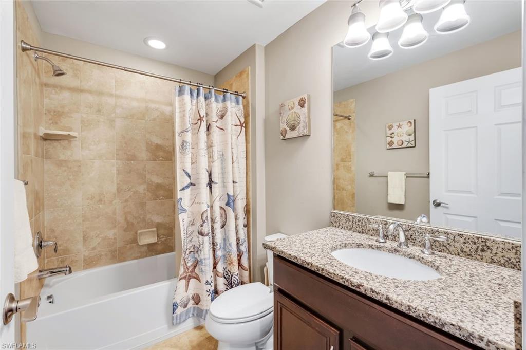 CAMDEN LAKES - Residential