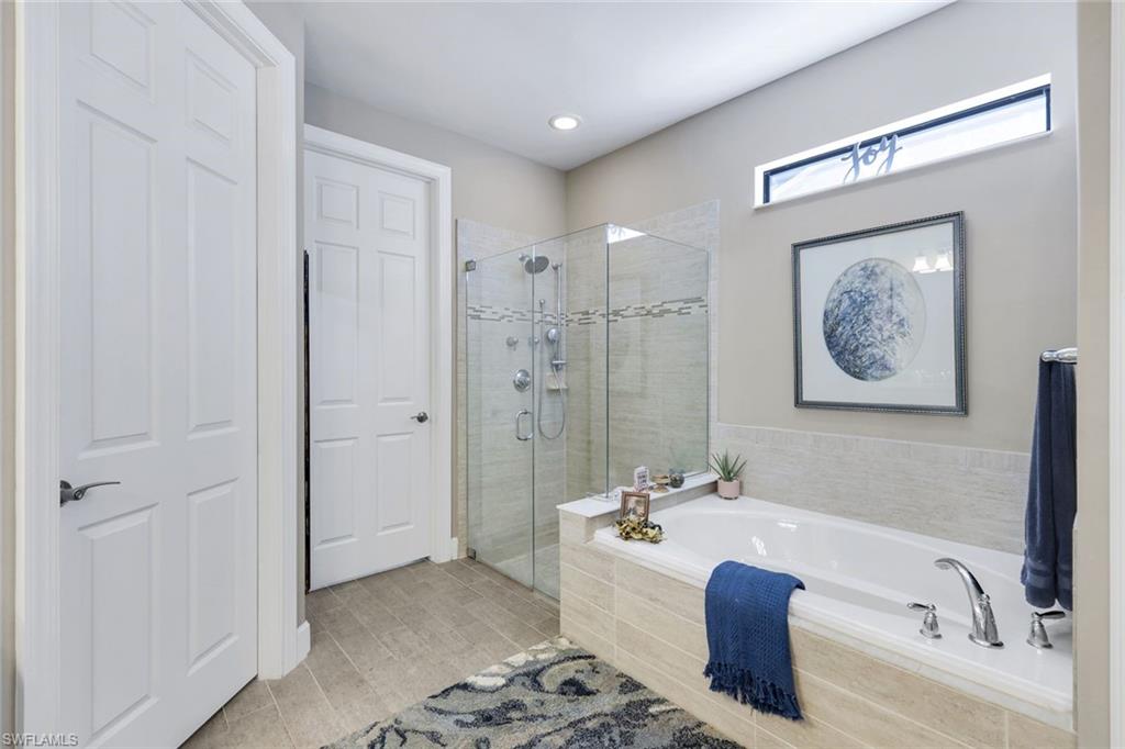 CAMDEN LAKES - Residential