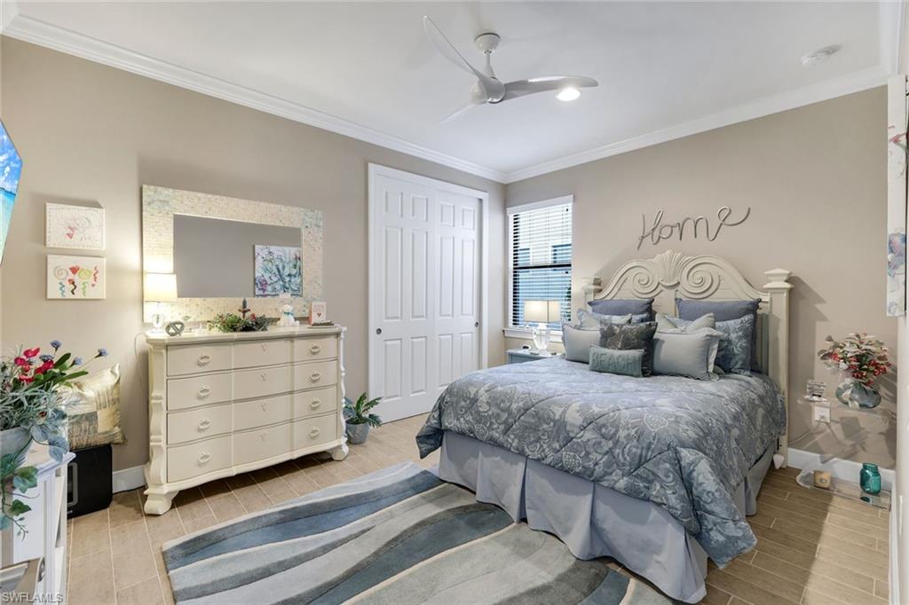 CAMDEN LAKES - Residential