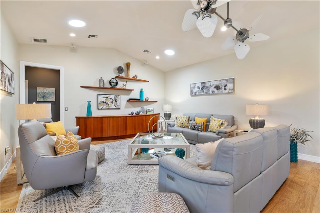 HERITAGE PALMS ESTATES - Residential