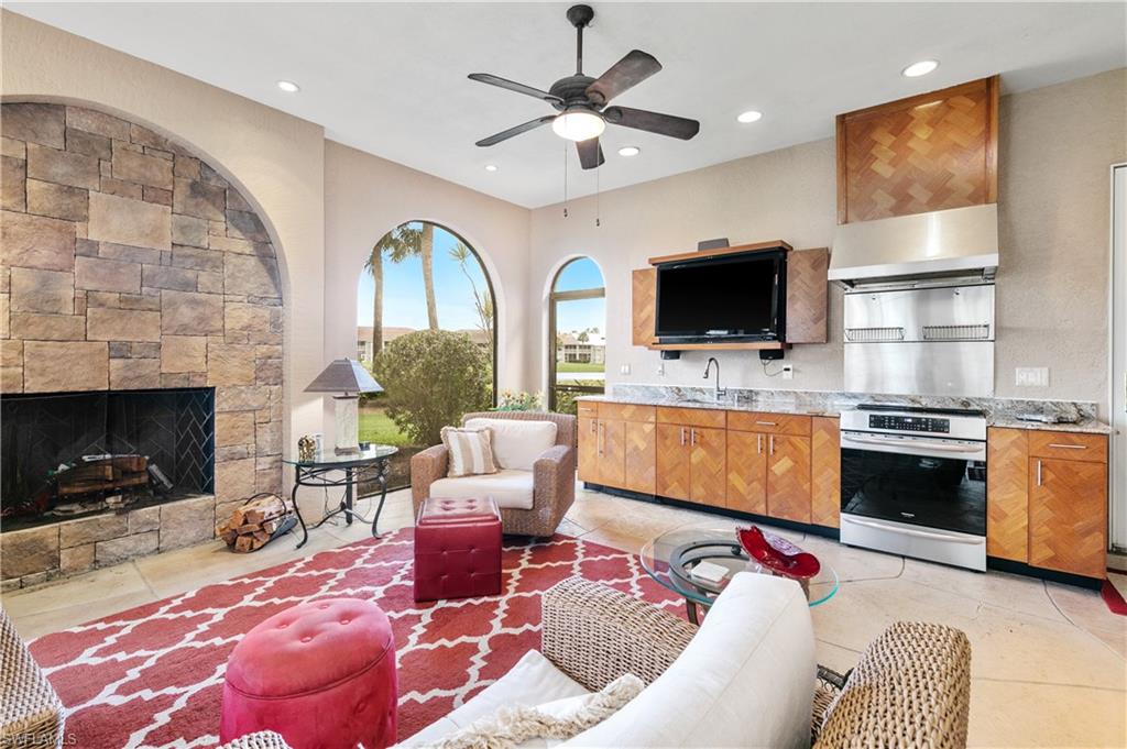 HERITAGE PALMS ESTATES - Residential