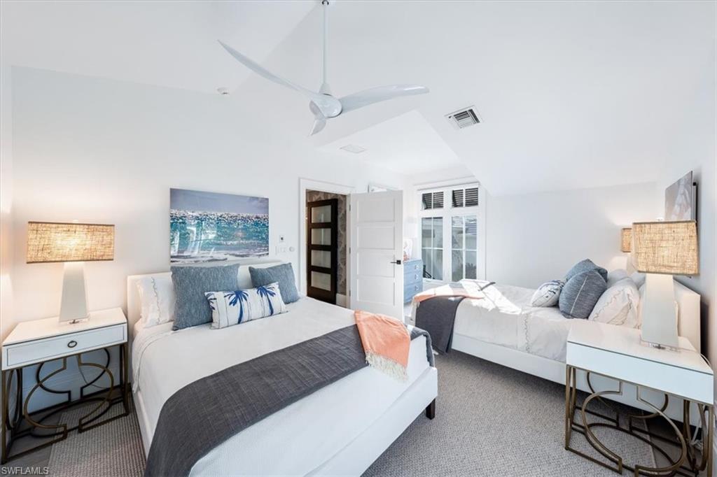 AQUALANE SHORES - Residential