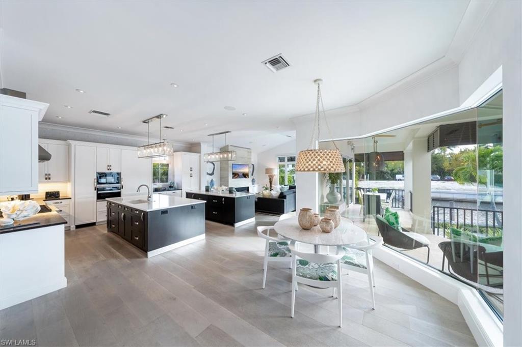 AQUALANE SHORES - Residential
