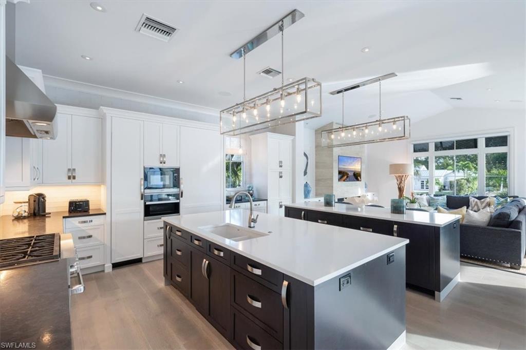AQUALANE SHORES - Residential