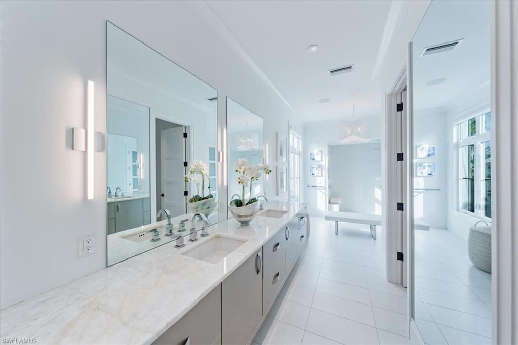 AQUALANE SHORES - Residential