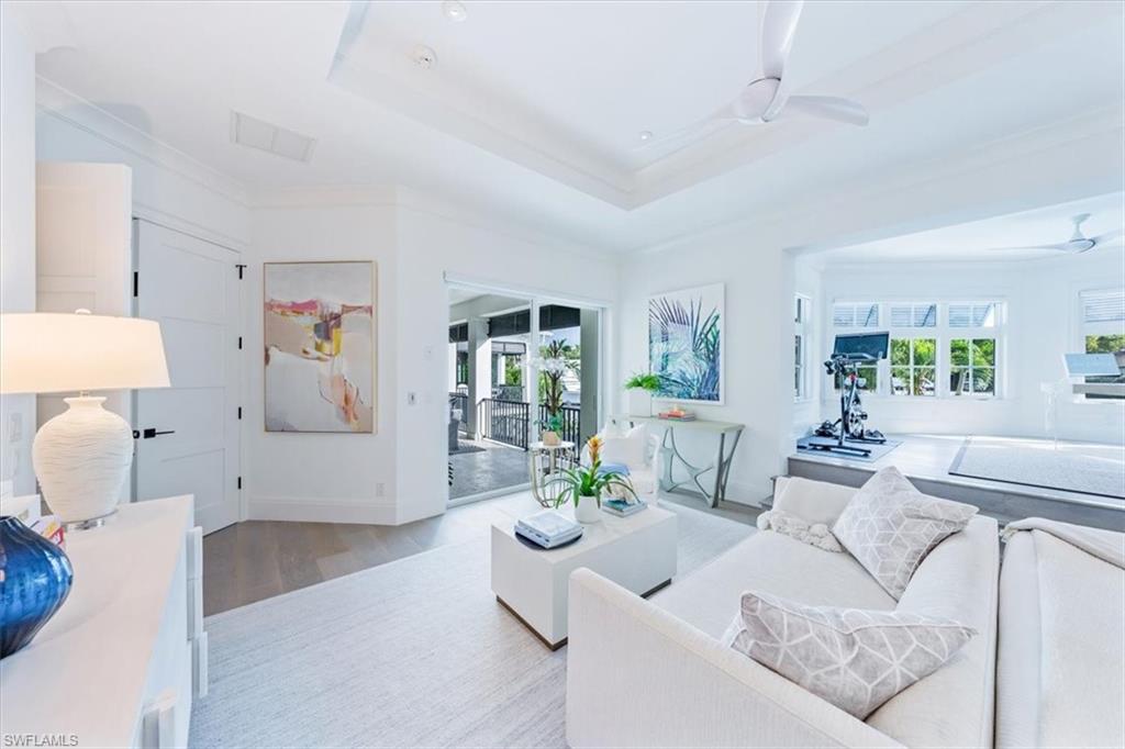 AQUALANE SHORES - Residential