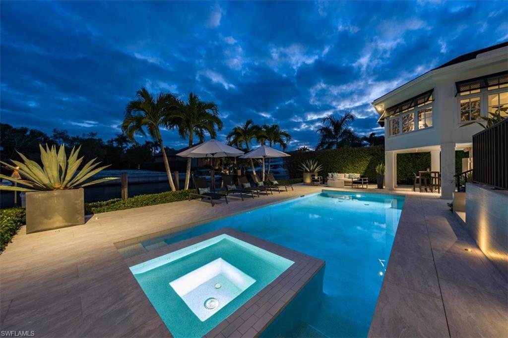AQUALANE SHORES - Residential