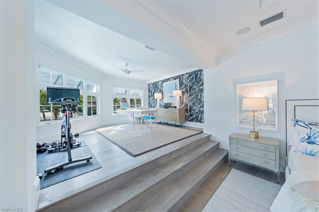 AQUALANE SHORES - Residential