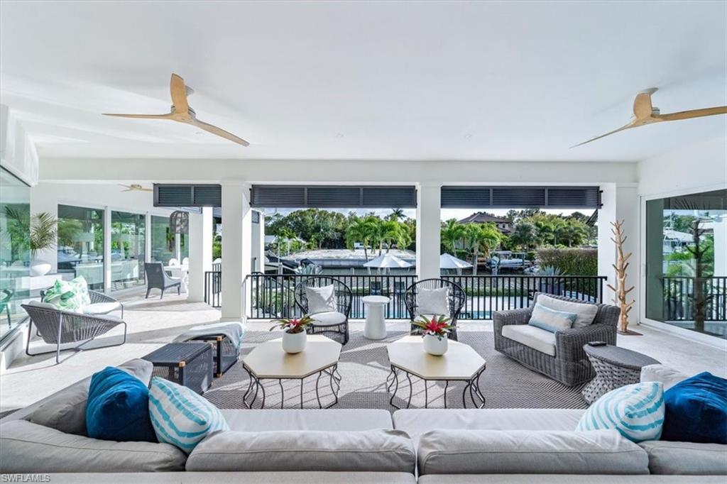 AQUALANE SHORES - Residential