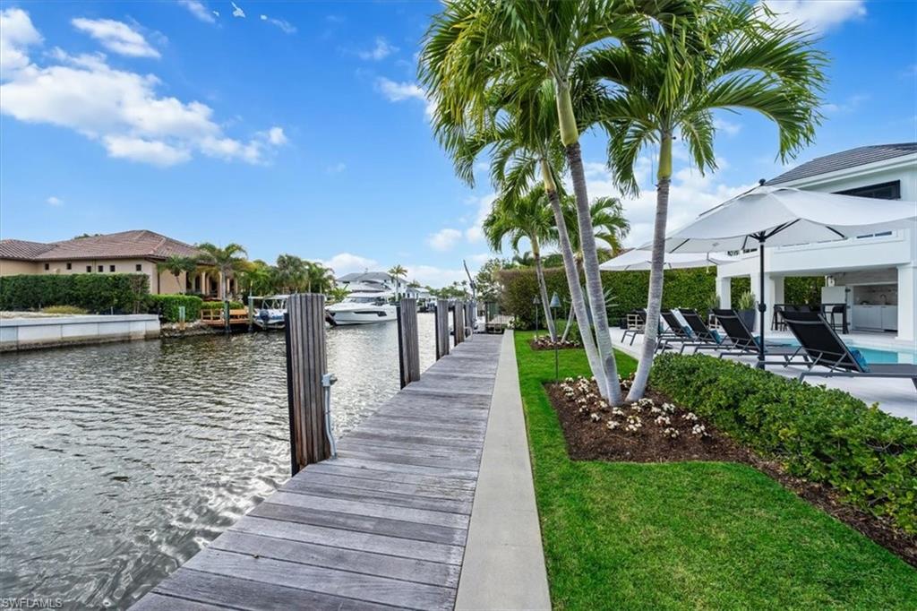 AQUALANE SHORES - Residential