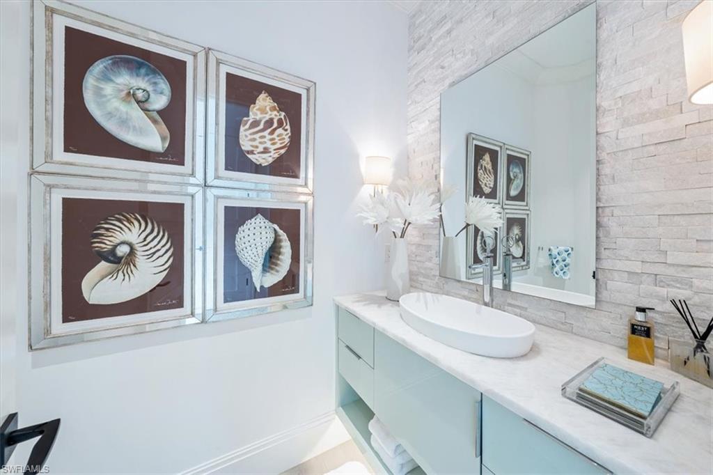 AQUALANE SHORES - Residential