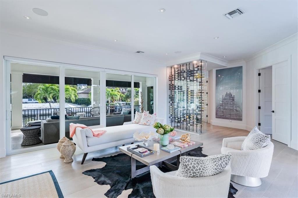 AQUALANE SHORES - Residential
