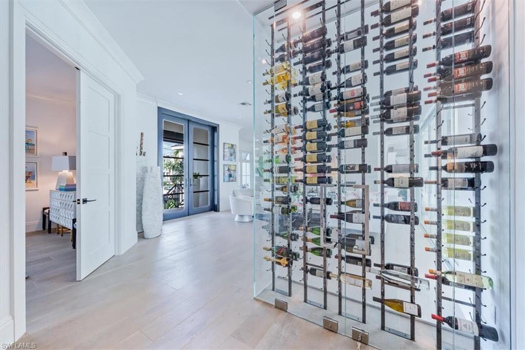 AQUALANE SHORES - Residential