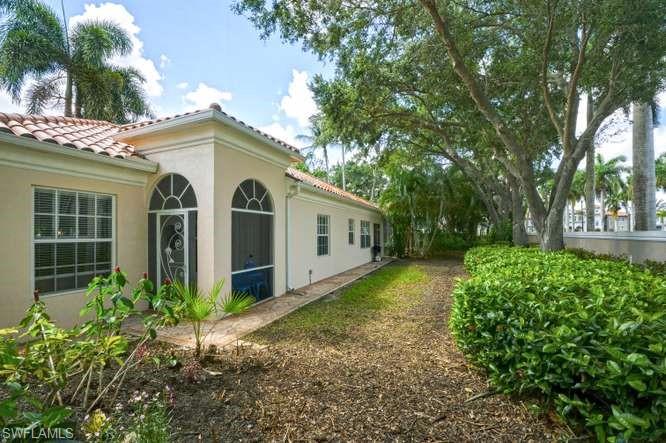 VILLAGE WALK - Residential