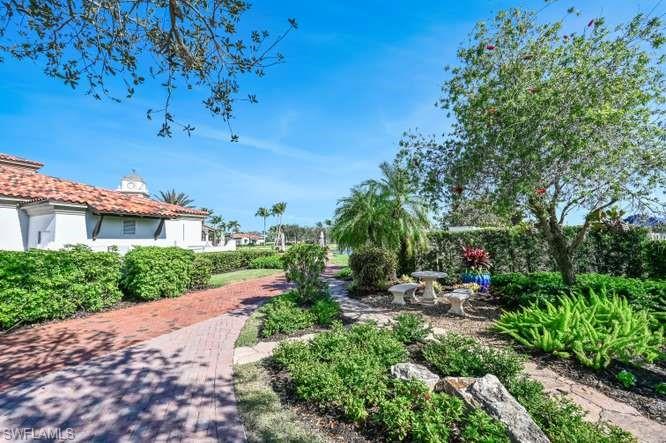 VILLAGE WALK - Residential