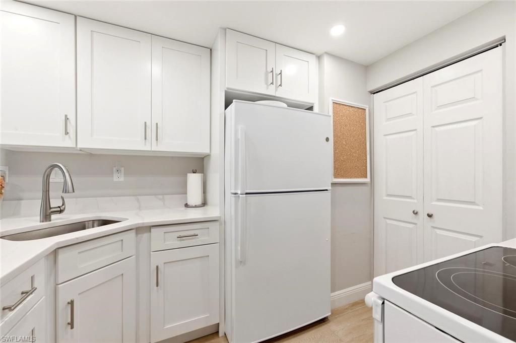 MARINER APTS MARCO ISLAND - Residential