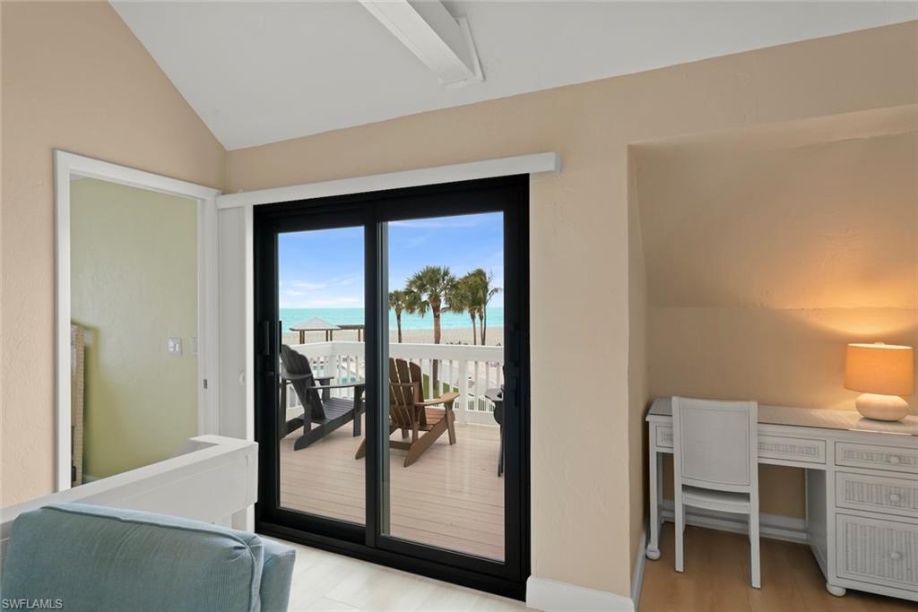BEACH HOMES - Residential