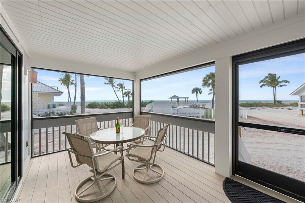 BEACH HOMES - Residential
