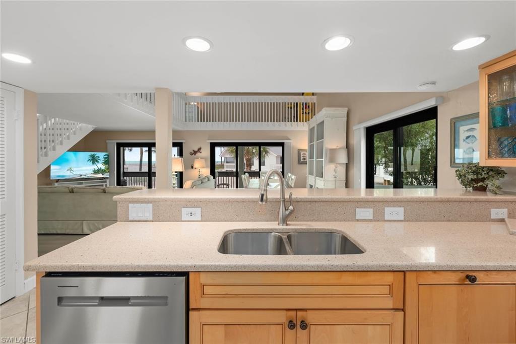 BEACH HOMES - Residential