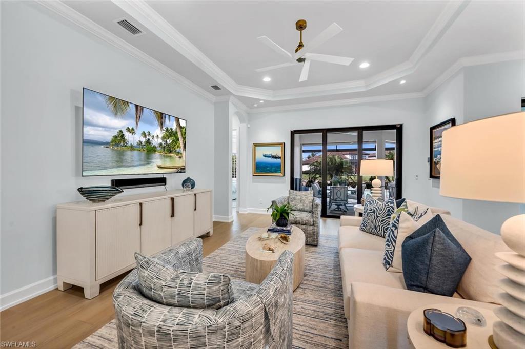 ESPLANADE - Residential