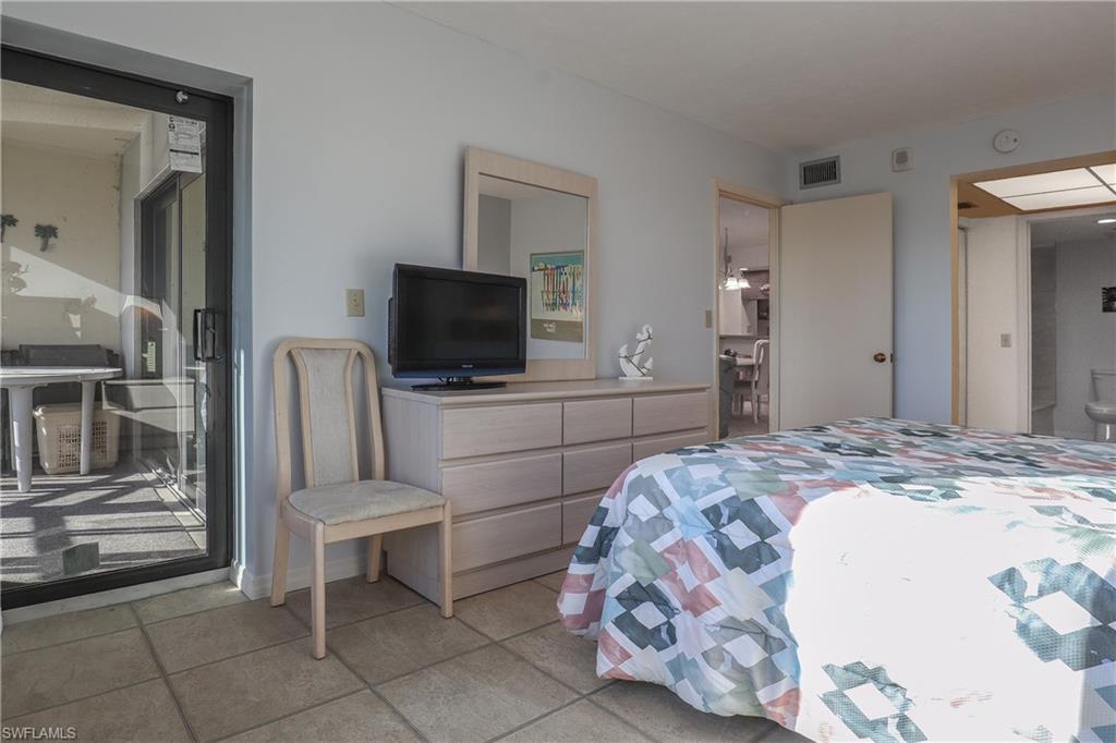 HARBOUR POINTE CONDO - Residential