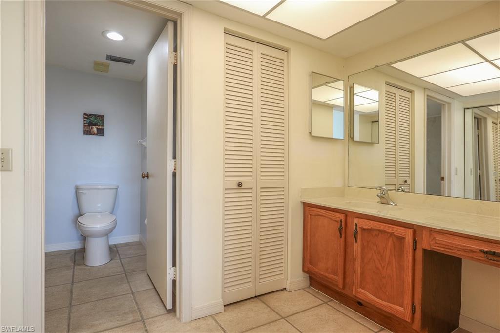 HARBOUR POINTE CONDO - Residential