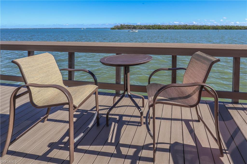 HARBOUR POINTE CONDO - Residential