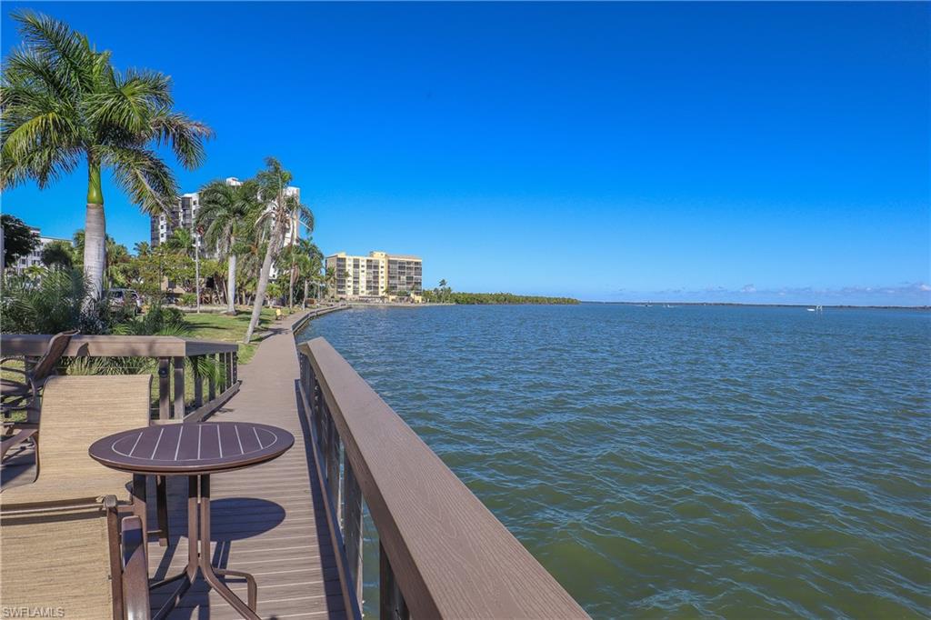 HARBOUR POINTE CONDO - Residential