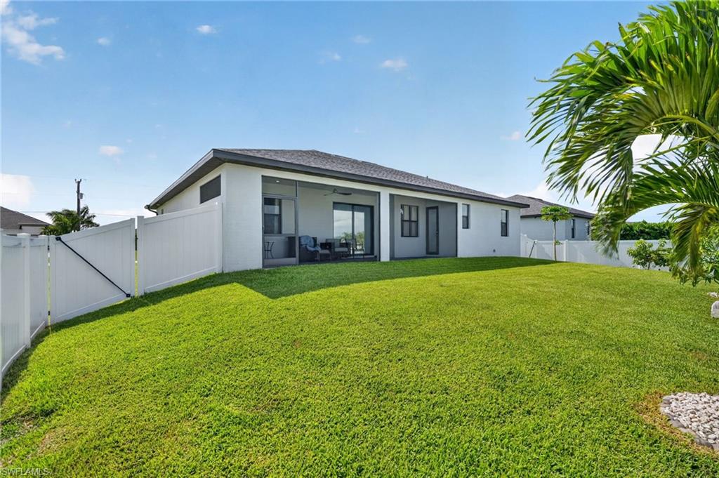 CAPE CORAL - Residential