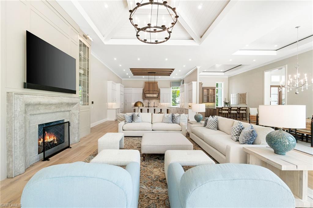 PINE RIDGE - Residential
