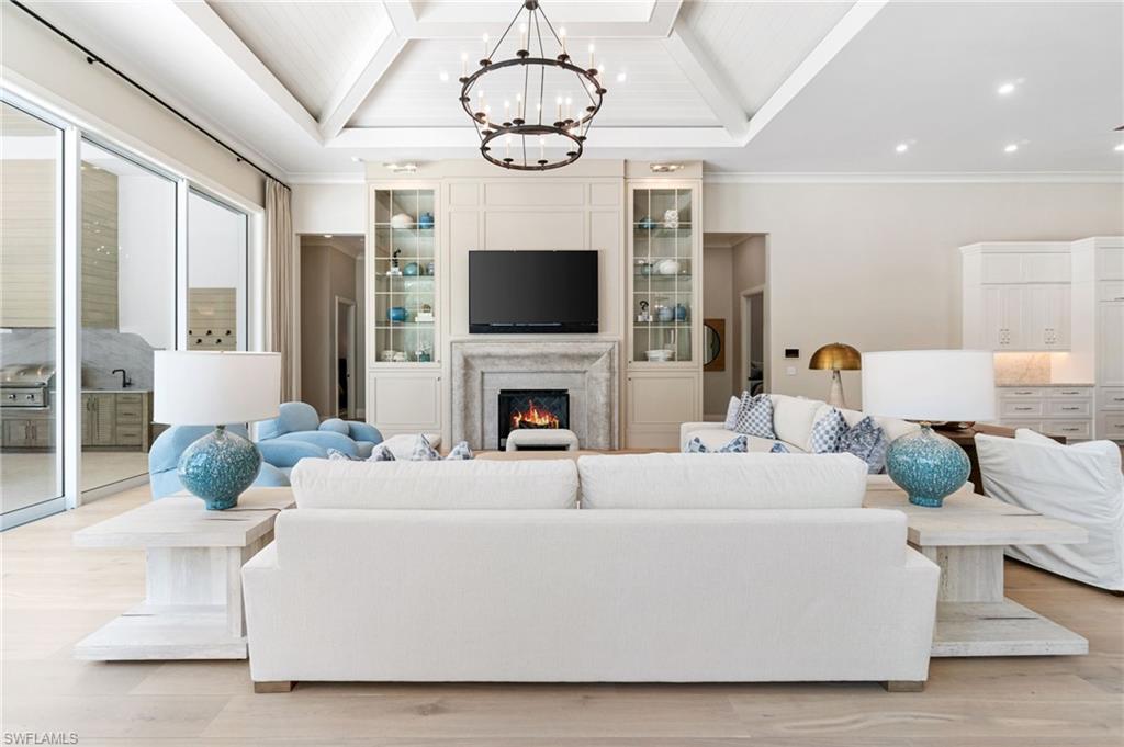 PINE RIDGE - Residential