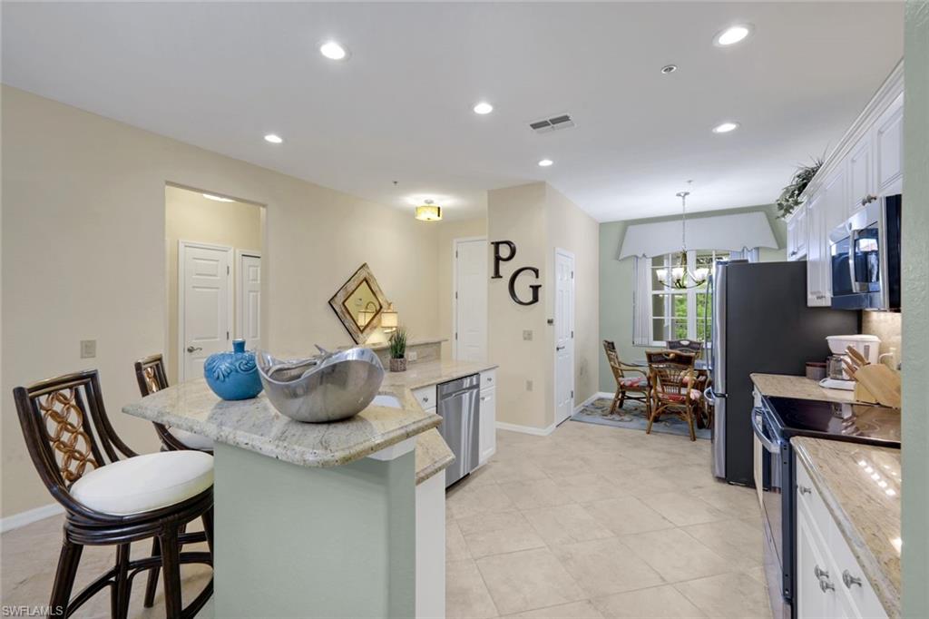LAKE BARRINGTON - Residential