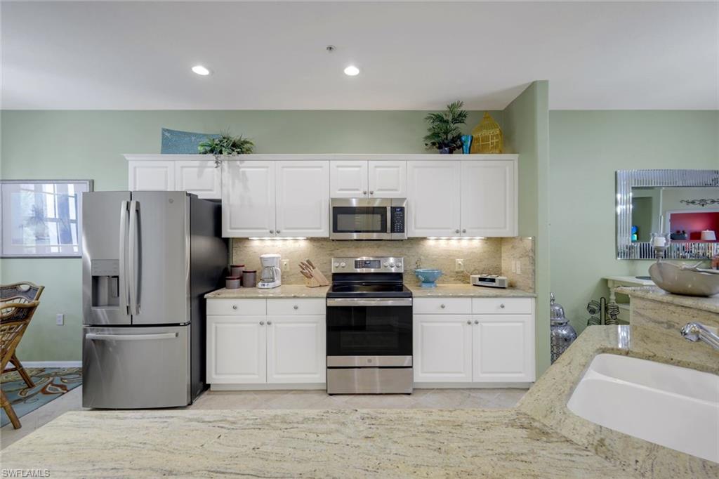 LAKE BARRINGTON - Residential