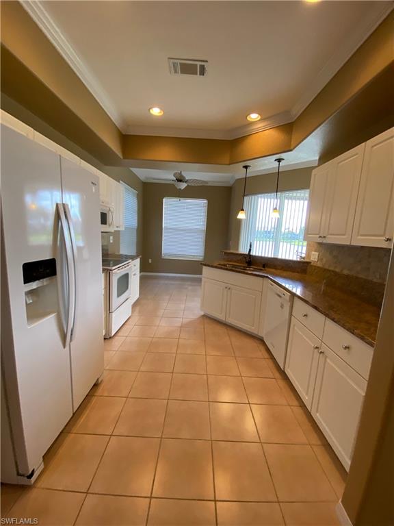 PEBBLE BEACH - Residential Lease