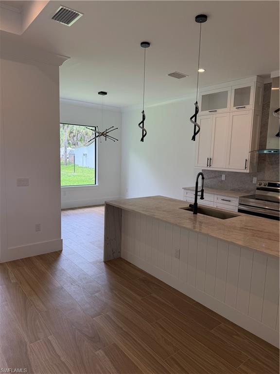 GOLDEN GATE ESTATES - Residential