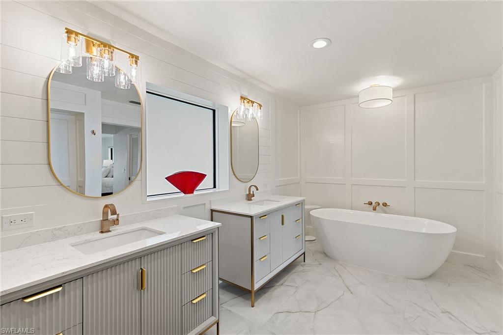 MARCO ISLAND - Residential