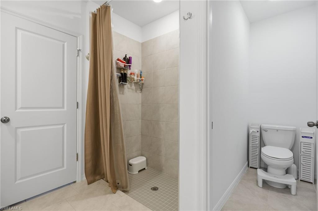 SAVANNA LAKES - Residential