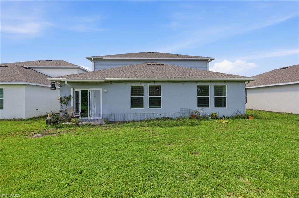 SAVANNA LAKES - Residential